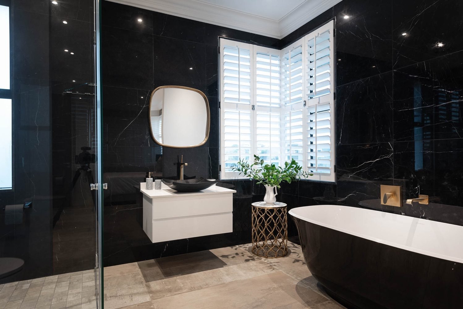 Marble-Tile-Nero-Marquina-1.jpg Nero Marquina
